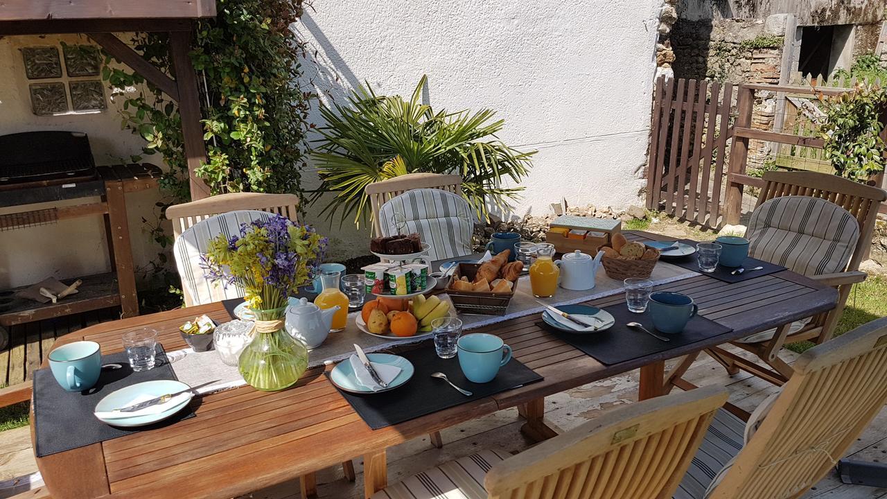 La Belmontaise Bed & Breakfast Beaumont-sur-Sarthe Exterior foto