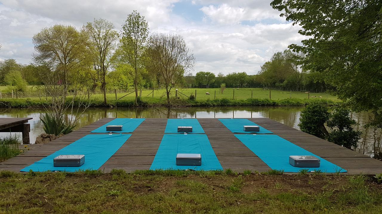 La Belmontaise Bed & Breakfast Beaumont-sur-Sarthe Exterior foto
