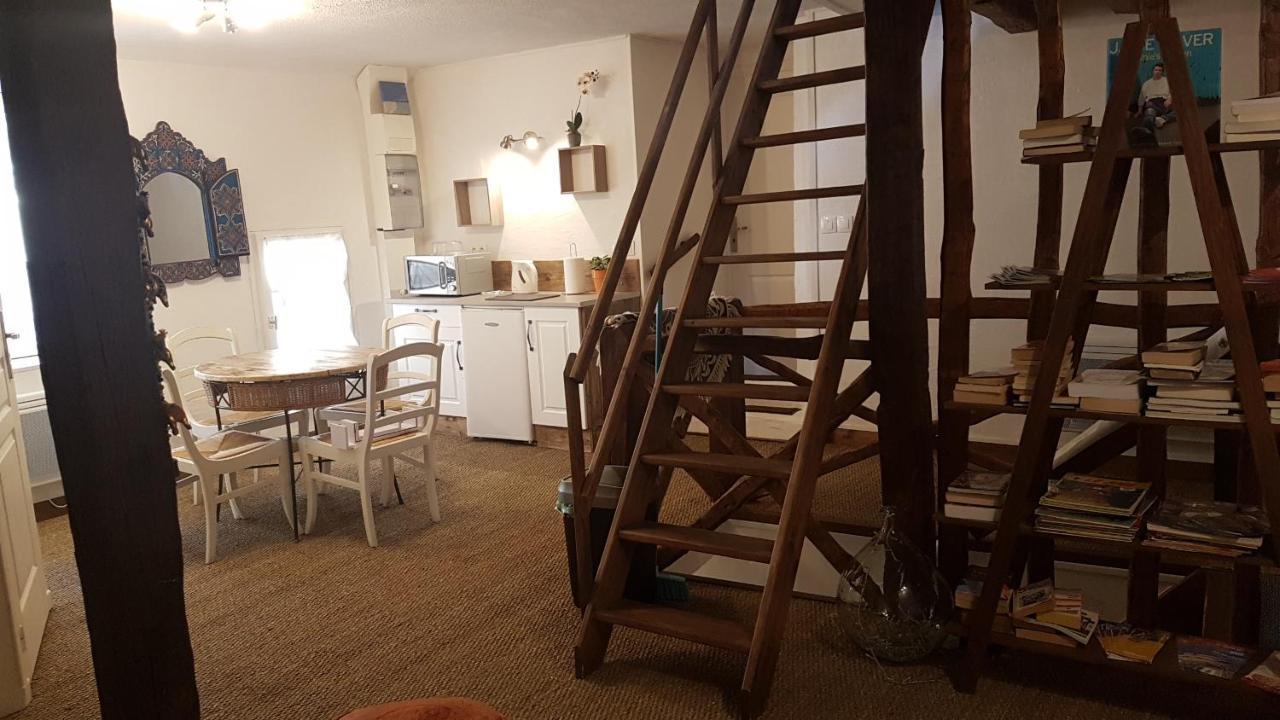La Belmontaise Bed & Breakfast Beaumont-sur-Sarthe Exterior foto
