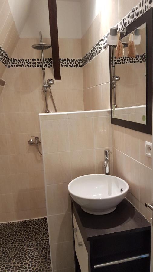 La Belmontaise Bed & Breakfast Beaumont-sur-Sarthe Exterior foto